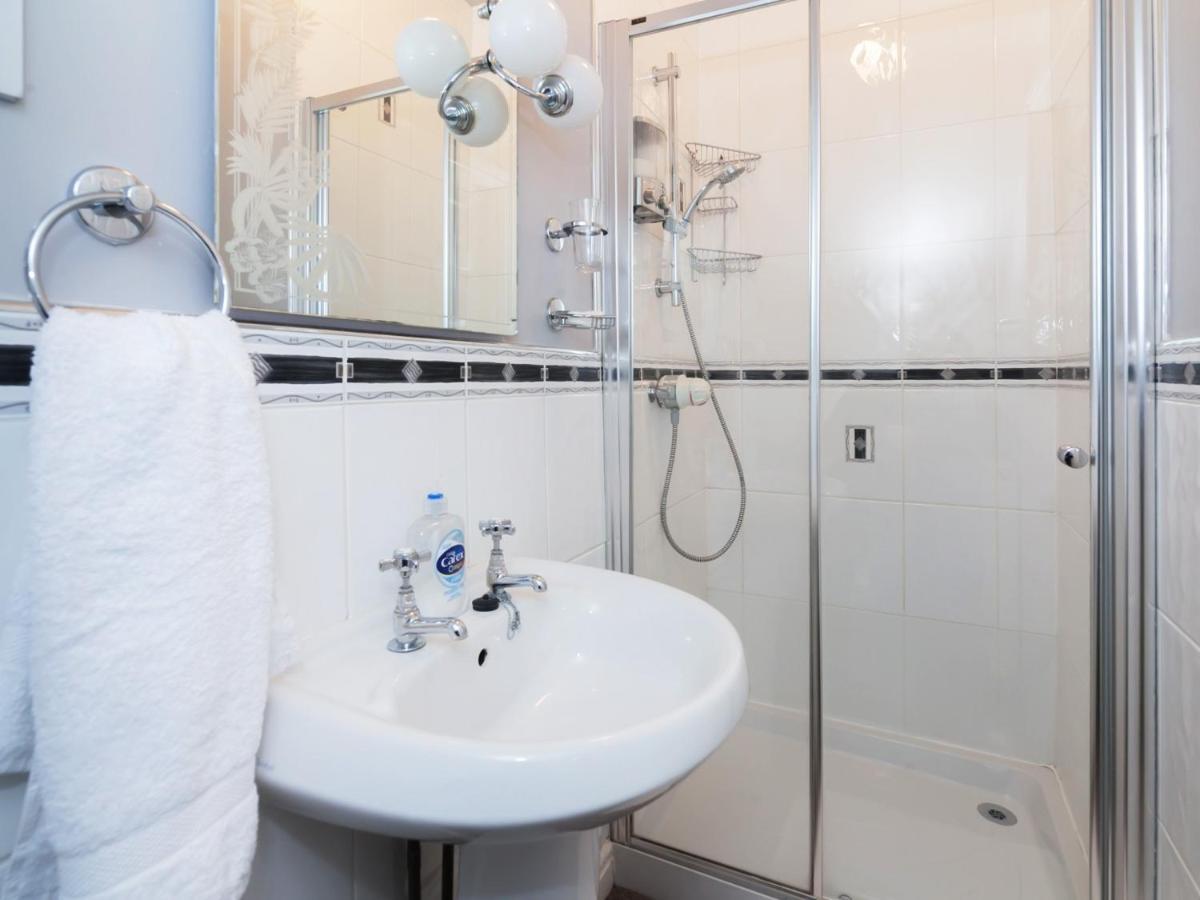 מלון אלטרינצ'אם Ayuda House מראה חיצוני תמונה